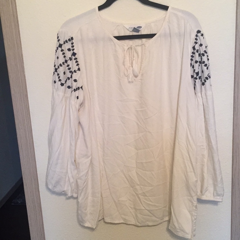 Cream tunic with navy stitching